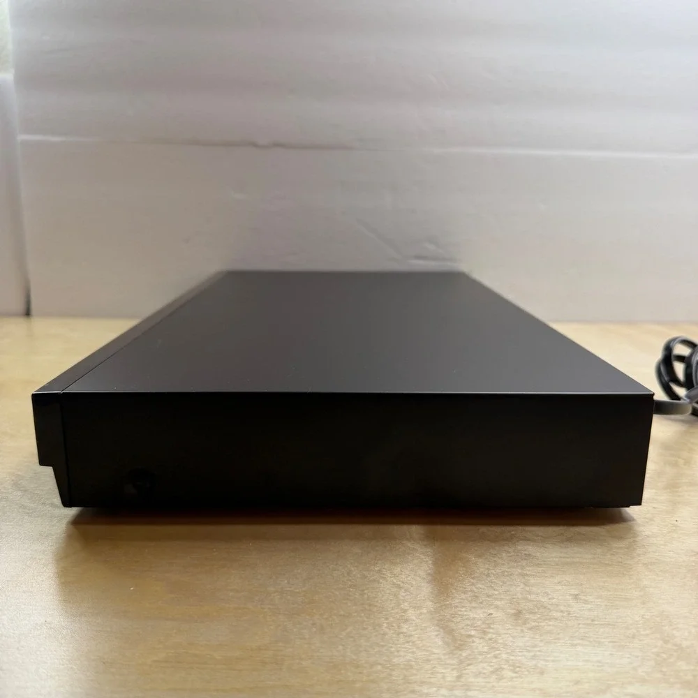Samsung Home Theater HT-EM35 DVD/Blu-ray Player HDMI Anynet+ Main Unit No Remote